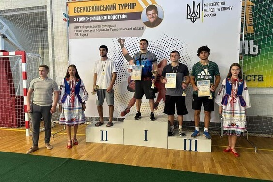 Харьковские борцы успешно выступили на Всеукраинском турнире