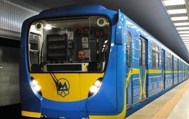 Метро в Киеве откроет для движения всю «красную» ветку и сократит интервалы