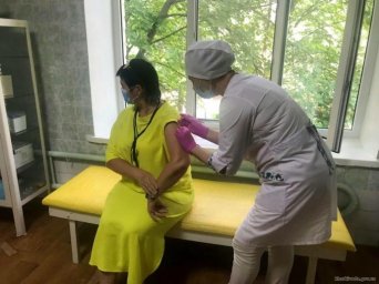 
В Киеве возобновили работу четыре центра массовой вакцинации
