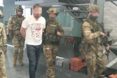 В Киеве мужчина проник в офис и устроил стрельбу, его задержали