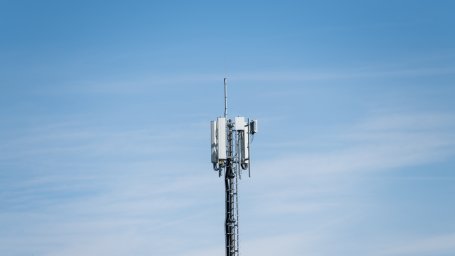 Когда в Херсоне возобновят мобильную связь: ответ операторов