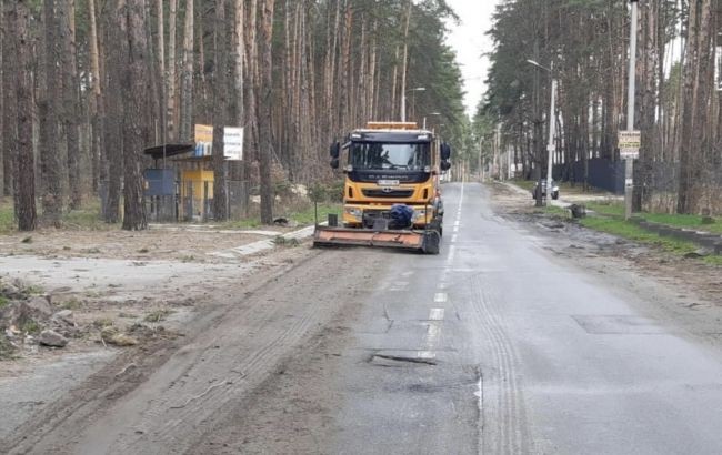 Дорожники начали расчистку въезда в Ворзель, - "Укравтодор"