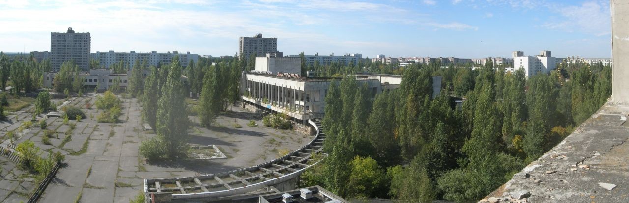 Панорама центра города Припять в 2007 году