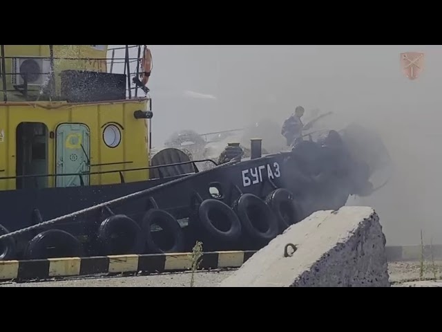 Работа пожарных в порту Одессы