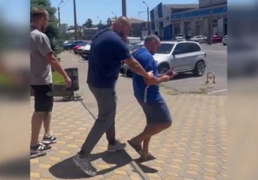 Военнослужащие, которых обматерил фитнес-тренер в Одессе, оказались работниками ТЦК: нормальны ли