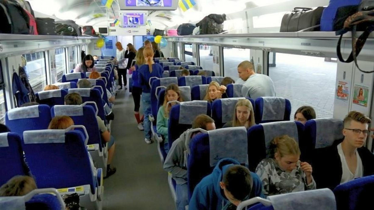 УЗ отменяет часть поездов в Перемышль: в чем причина и как доехать до Польши
