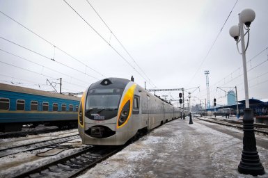 УЗ запускает первый скоростной поезд из Киева в Черкассы