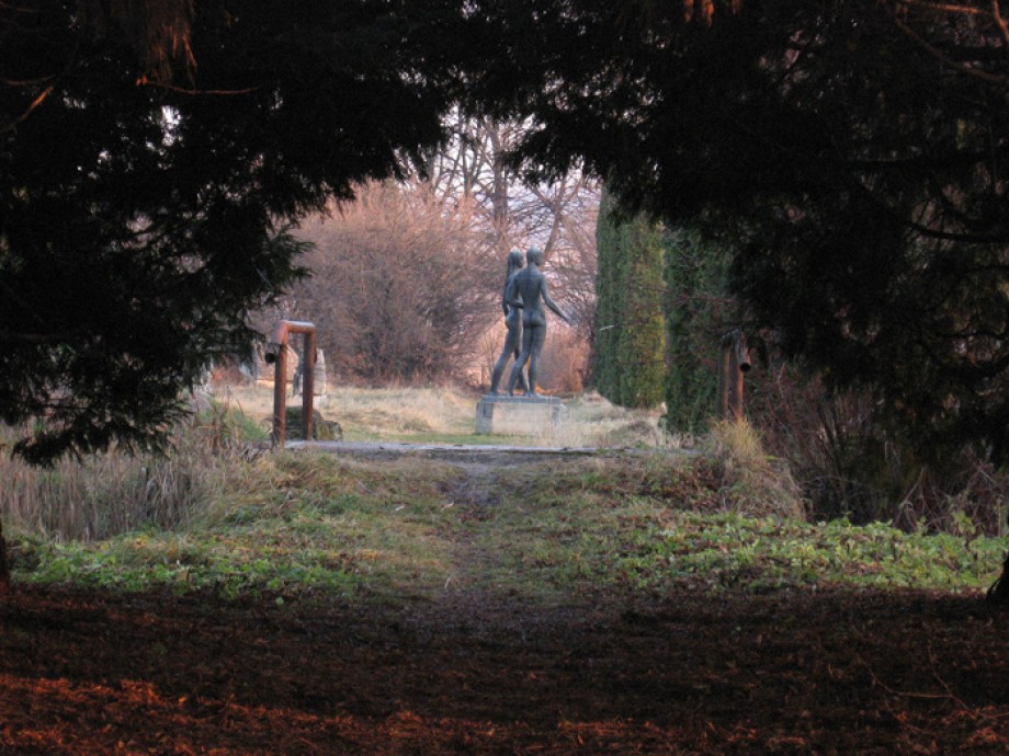 Парк возле Олесского замка